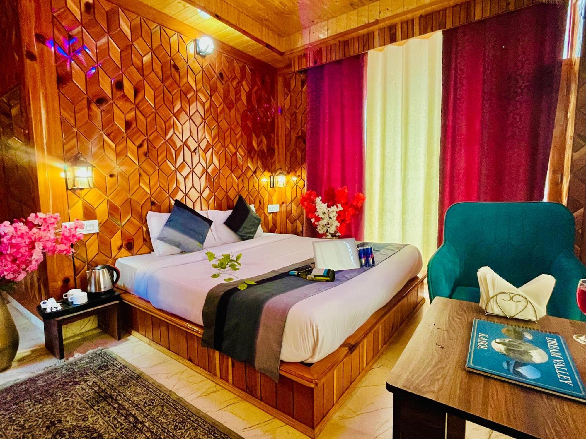 Hotel Dream Valley Kasol #Near Mall Road #River View #Parking #Gaming Zone #Open Terrace #Restaurant Eksteriør bilde