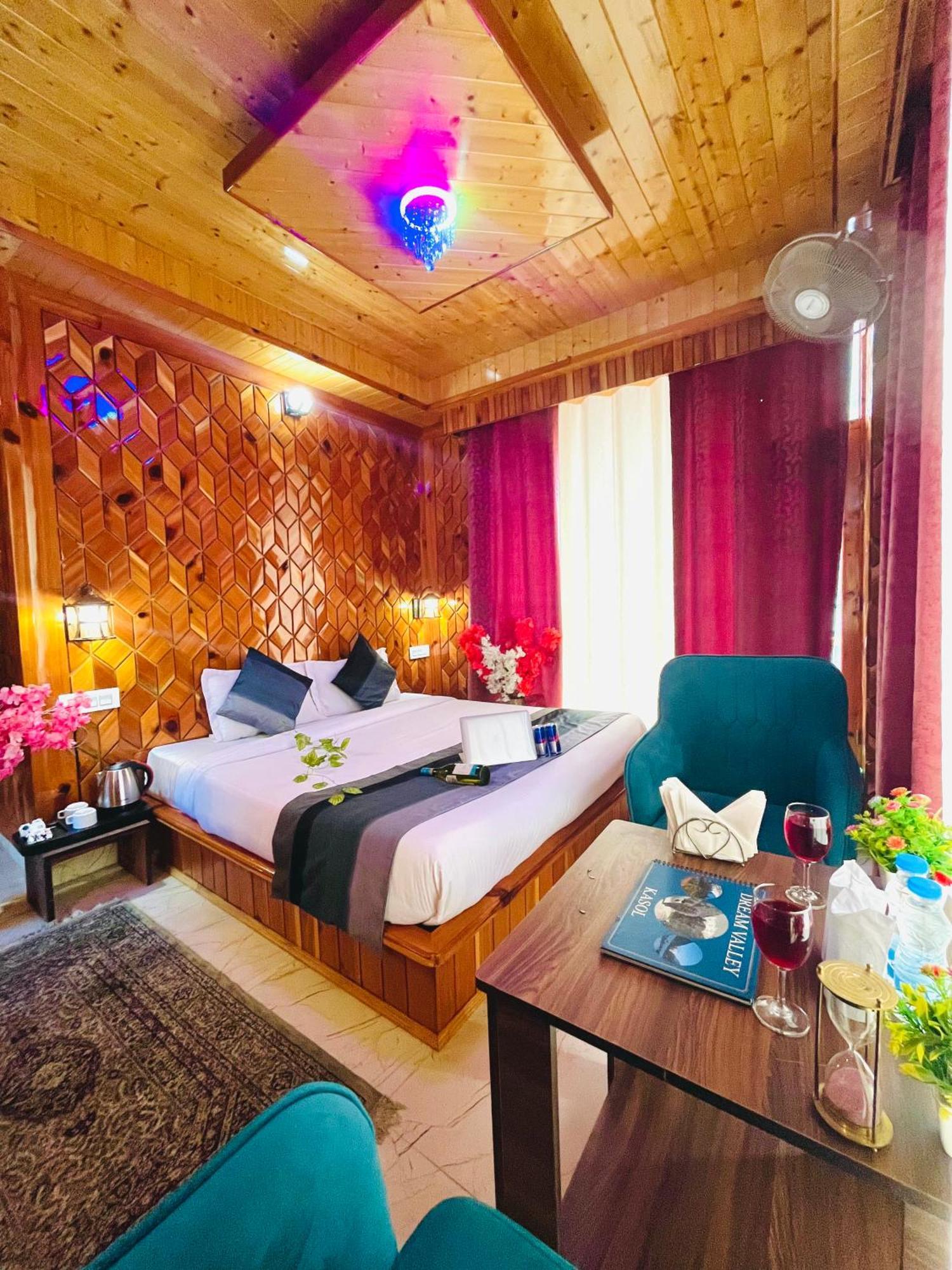 Hotel Dream Valley Kasol #Near Mall Road #River View #Parking #Gaming Zone #Open Terrace #Restaurant Eksteriør bilde